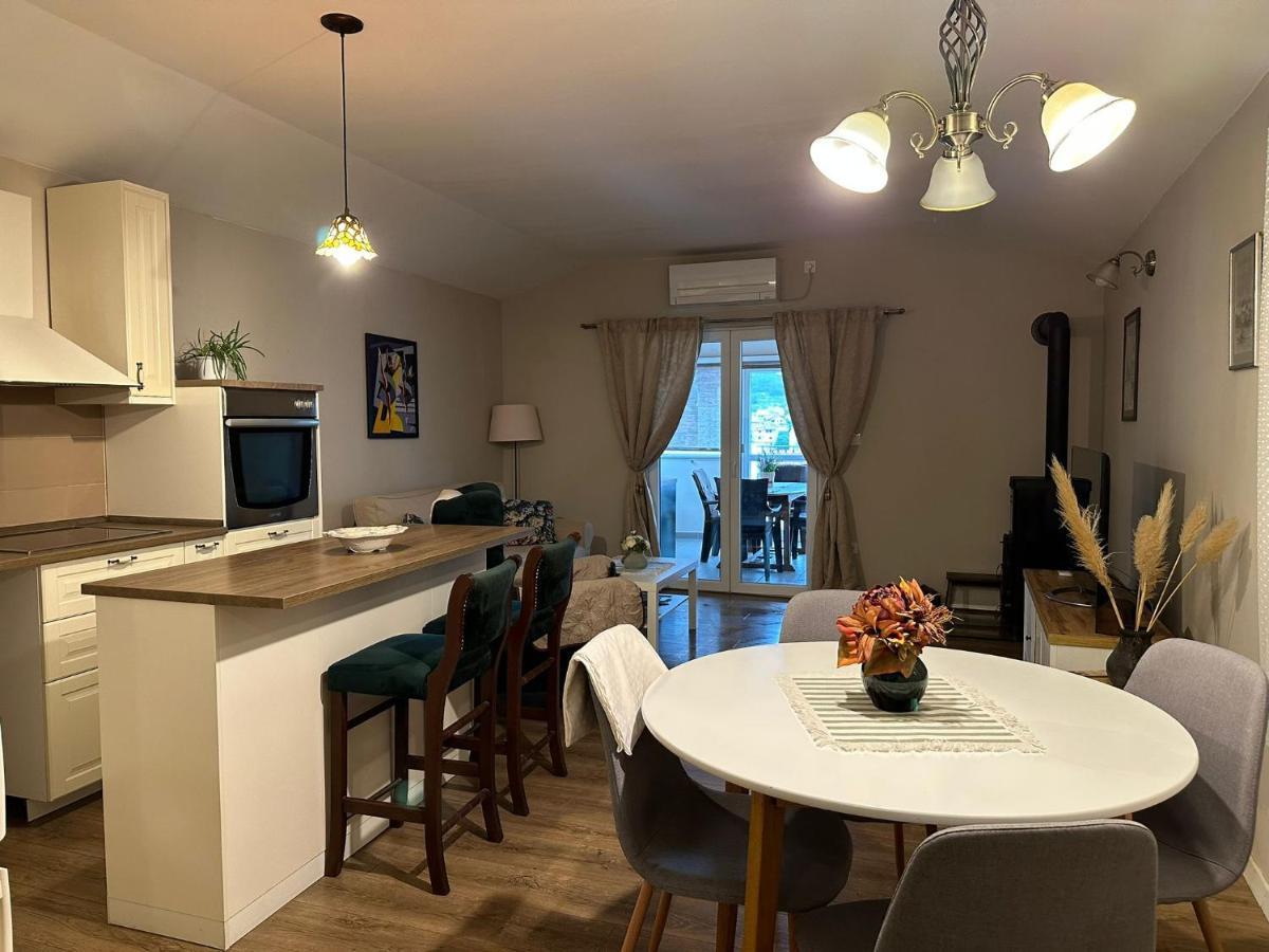 Apartman Lusy ตรีบูนย์ ภายนอก รูปภาพ